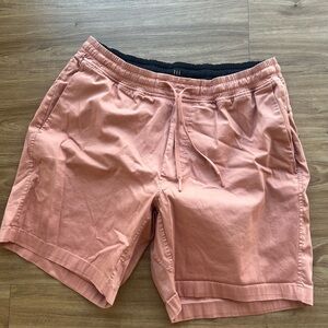 Lululemon XL salmon color shorts